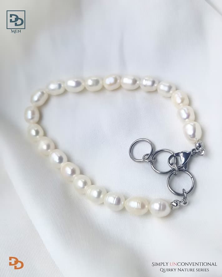 Oval pearl bracelet